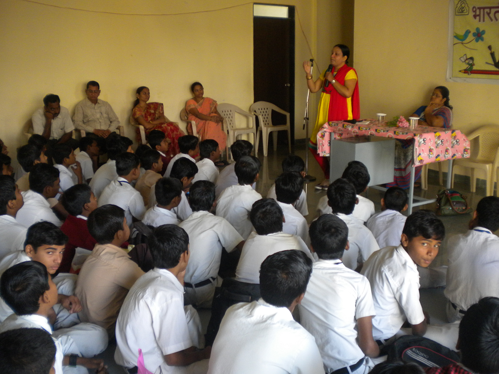 renuka with kids